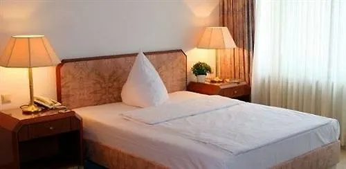 Hotel Flora Möhringen Stuttgart 3*,  Deutschland